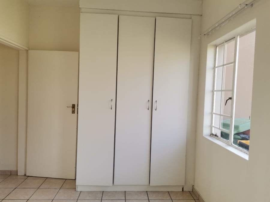 To Let 2 Bedroom Property for Rent in Cashan North West